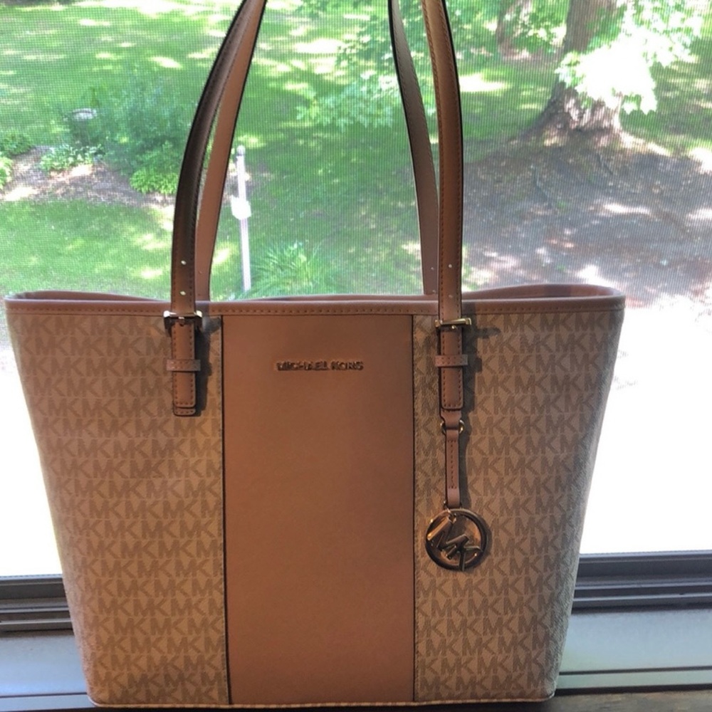 Michael Kors Carry All Tote